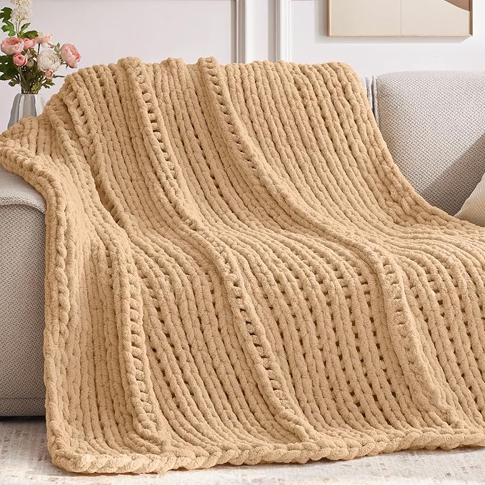 Negwoo Chunky Knit Throw Blanket, Knitted Throw Chenille Yarn, 30"*40" | Soft Thick Cable Knitted Blankets, Handmade Big Thick Blanket, Machine Washable Cute Comfy Blanket for Home Decor, Beige