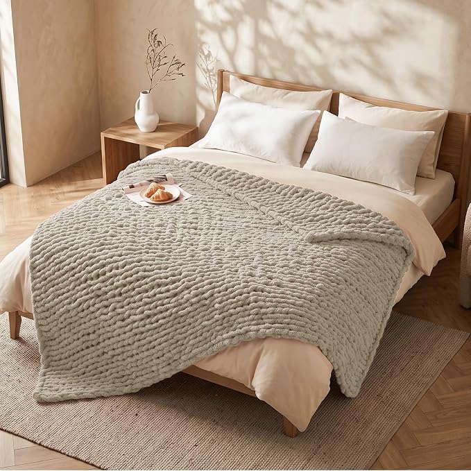 L'AGRATY Chunky Knit Throw Blanket for Couch, 50 x 70 Inches, Light Linen | Handmade Chenille Crochet Blanket for Sofa Bed, Thick Cable Knitted Blankets for Room Home Decor, Birthday Gift for Women Mom
