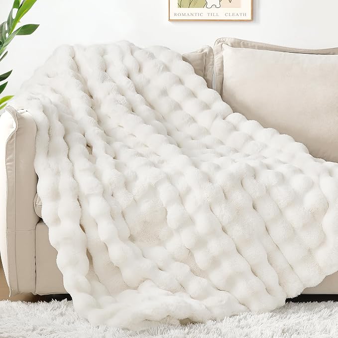 Luxury 1000GSM Rabbit Faux Fur Twin Blanket, Super Heavy Warm Cozy Beige Cream Blankets for Couch Bed Sofa, Ruched Plush Fuzzy Elegant Soft Reversible Mink Blanket for Living Room Bedroom