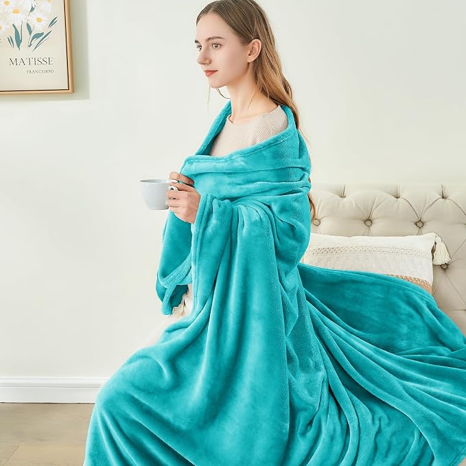 BEDELITE Fleece Blanket Soft Plush Throw for Couch Peacock 50"x60" | Ultra Soft Fleece, Plush Microfiber, Lightweight Warmth, All Season Comfort, Fade Resistant, Machine Washable, Couch Sofa Bed