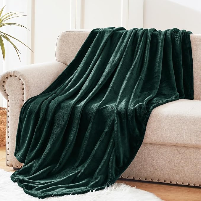 Exclusivo Mezcla Soft Fleece Throw Blanket for Couch, Forest Green | 50x60 Inches, Double-Sided Brushed Flannel, Lightweight Plush Cozy Blanket for Home Decor, All Season, Machine Washable