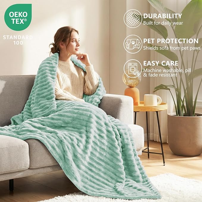 HIMEET Sage Green Twin Blanket for Bed, 300GSM Ribbed Fleece, 60 x 80 in | Ultra Soft Flannel, All-Season Lightweight Warmth, Bed Layering Pick & Dorm Essential, Gift for Men & Women, Machine Washable