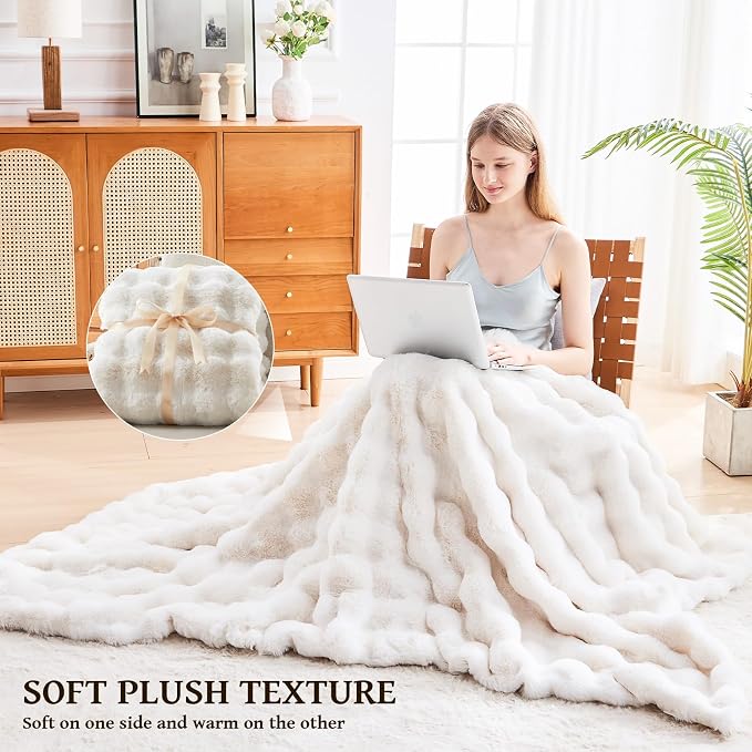 Faux Fur Queen Blanket for Couch, 1000 GSM Cozy Fuzzy Fluffy Soft Plush Thick Bubble Sherpa Blanket for Sofa Bedroom Living Room, Mothers Day Birthday Gifts for Women Home Decor