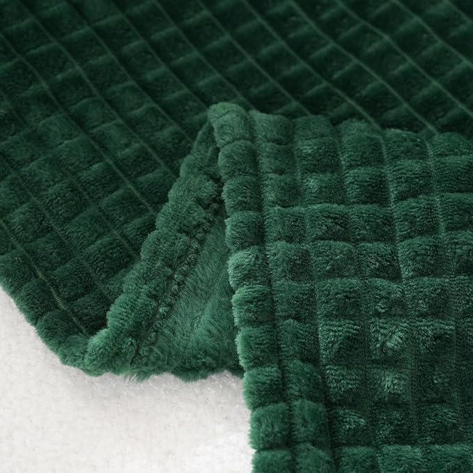 Puncuntex Fleece Throw Blanket Dark Green 50"×70" with Square Grid Design | Super Soft Plush Cozy Flannel Throw Blanket Luxury for Couch Sofa Chair