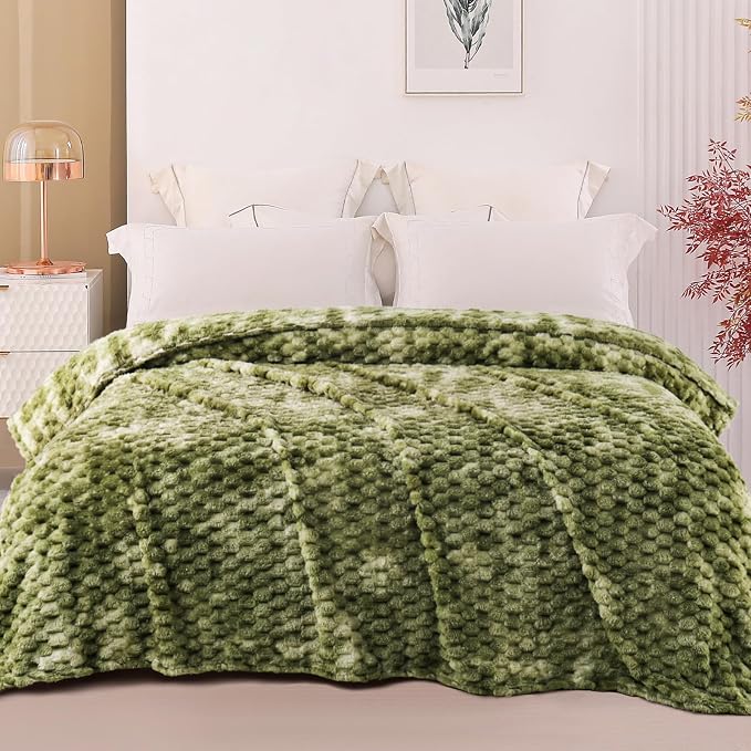 Exclusivo Mezcla 3D Fleece King Size Blanket for Bed, Tie-dye Olive | Extra Soft Fuzzy Plush Lightweight Bed Blankets, Cozy Fluffy Decorative Blankets for All Seasons, 90x104 Inches