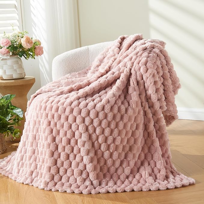 NEWCOSPLAY Super Soft Throw Blanket Pink Premium Silky Flannel Fleece 3D Clouds Stylish Jacquard Lightweight Bed Blanket All Season Use 350GSM (Pink, Throw(50"x60"))