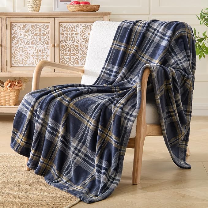 BEDELITE Plaid Fleece Throw Blanket, Navy Tartan 50x60 Inches | 100% Polyester Microfibe, Soft Cozy, Lightweight Warm, Classic Plaid Pattern, Room Decor, Machine Washable, for Couch Bed