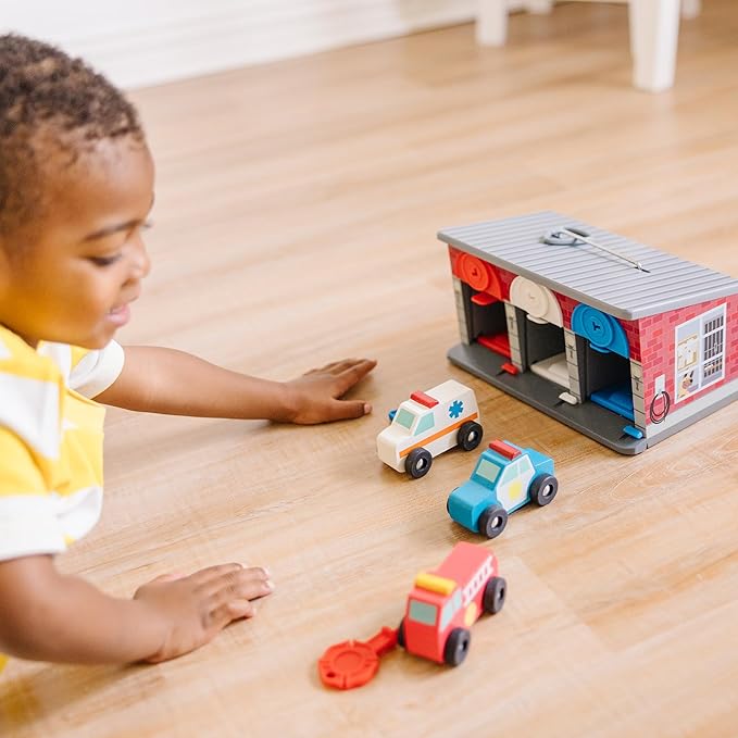 Melissa & Doug Toy Keys and Cars Wooden Rescue Vehicles and Garage (7 pcs) Toddler Pull Back Toys, Toy Garage for Kids Ages 3+
