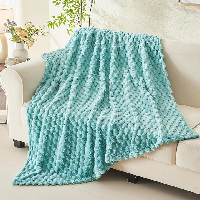 NEWCOSPLAY Super Soft Throw Blanket Sage Green Premium Silky Flannel Fleece 3D Clouds Stylish Jacquard Lightweight Bed Blanket All Season Use 350GSM (Sage Green, Throw(50"x60"))