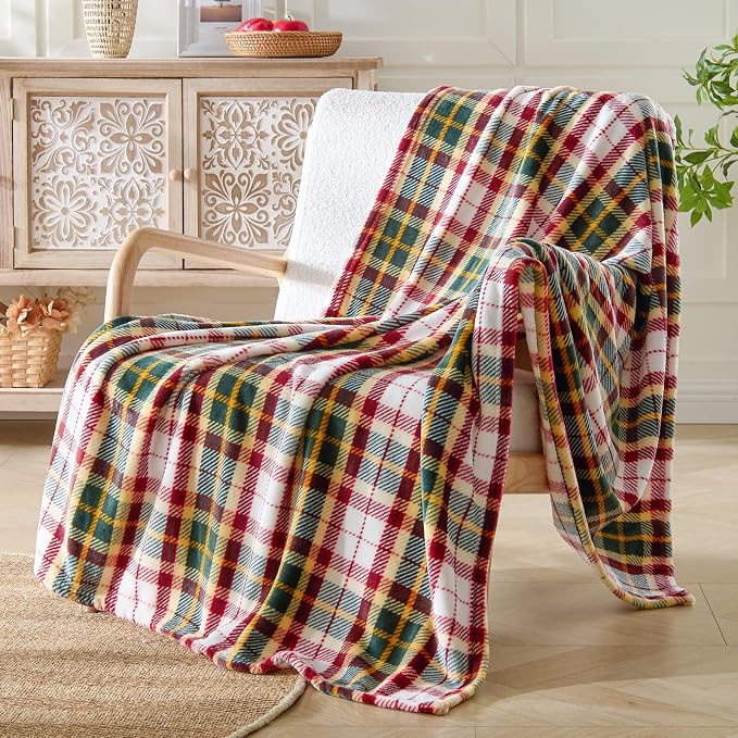BEDELITE Plaid Fleece Twin Blanket, Christmas Tartan 60x80 Inches | 100% Polyester Microfibe, Soft Cozy, Lightweight Warm, Classic Buffalo Plaid, Room Decor, Gift for Women Girls, for Couch Bed