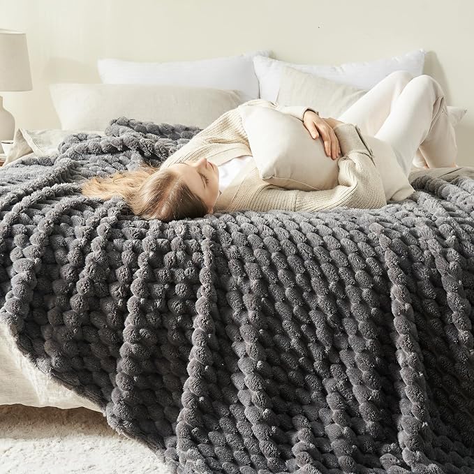 NEWCOSPLAY Fleece Clouds Cozy Queen Blanket for Couch, Grey, 90"x90" | Premium Silky Flannel Blanket, Soft Lightweight Fluffy Throw Blanket for Bed Sofa Decor, Gift for All Season Use