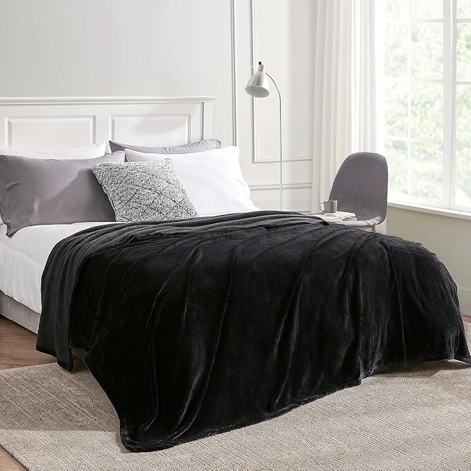 Hansleep Throw XL Black Fleece Blanket, Soft Flannel Bed Blanket | Fuzzy Cozy Blanket 50x70 Inches, Multi-use for Bed, Sofa, Couch, Travel, Camping, All Season Warm Lightweight Cover