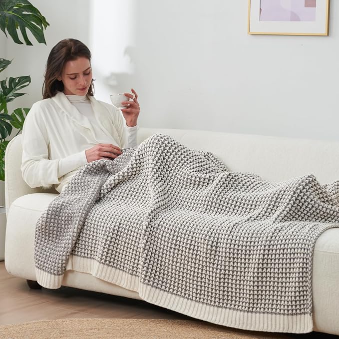 Knit Throw Blanket, Soft Chenille Cozy Breathable Pineapple Chunky Decorative Blanket for Couch, Bed & Sofa, French-Inspired Lightweight Warm Gift for Women, Gray, 50"x60"