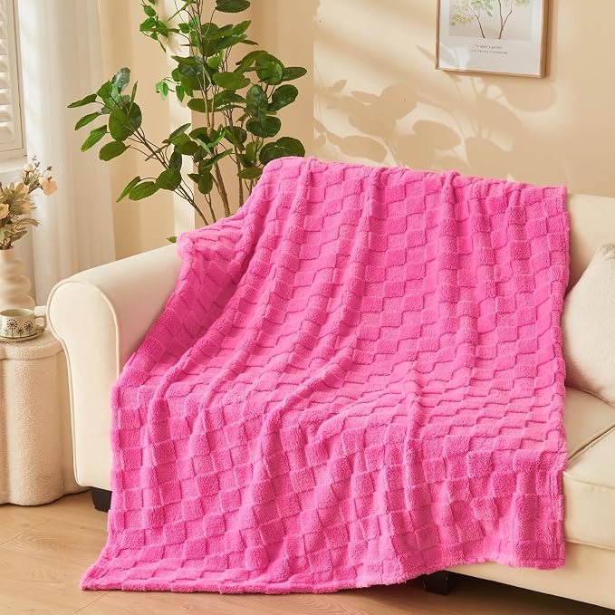 NEWCOSPLAY 3D Checkered Flannel Throw Blanket, Hot Pink Checkered, 50"x70" | Super Soft Cute Lightweight Decorative Premium Silky Fleece Blanket for Couch Sofa Bed, Gift for Women Men, All Season Use