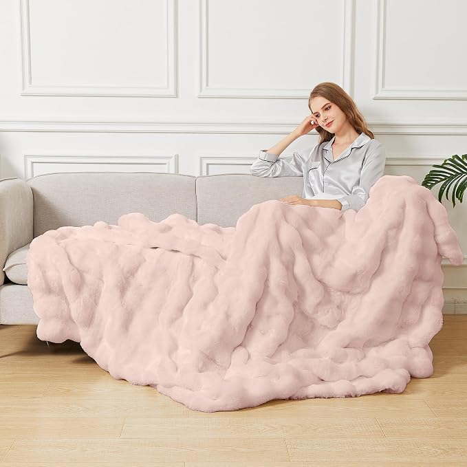 ORINOVA Pink Cozy Faux Fur Twin Blanket for Living Room Bedroom 60x80 Thick Ultra Soft Fuzzy Throw Blanket Fluffy Furry Bed Comforter Home Gifts 860 GSM
