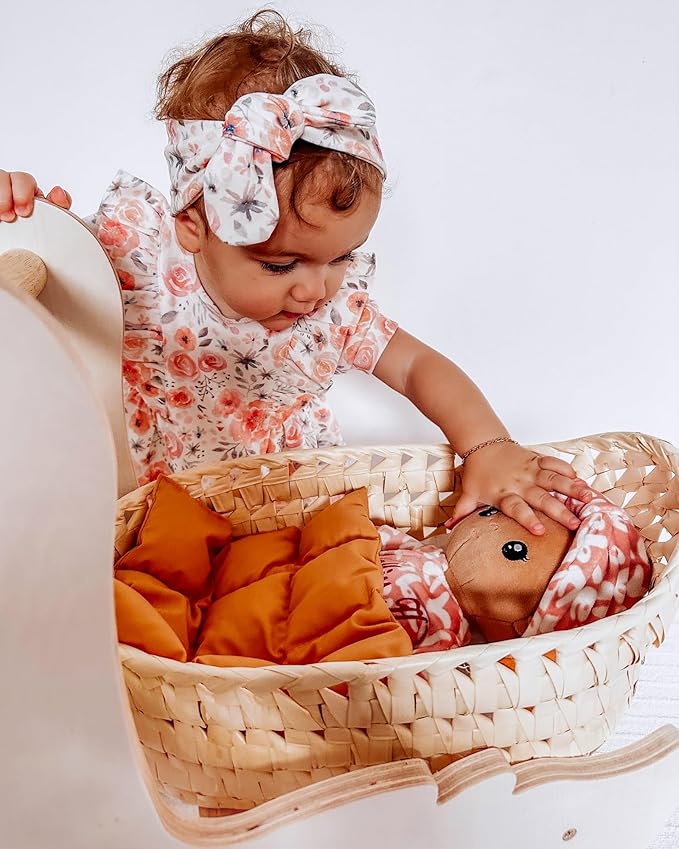 LeyaDoll Soft Baby Doll Toys (9''''), My First Baby Rag Doll for 1 Year-Old Girl Birthday Gift,Christmas Plush Toys Gift for Toddler Kids Infants-Pudding Baby Girl-Tanned