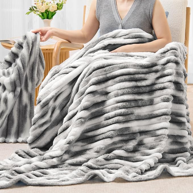 BEDELITE Striped Fleece Throw Blanket, Black&White, 50"x60" | 300GSM Microfiber Fleece, Soft Cozy, Lightweight Warm, Double-Sided Plush, Machine Washable, Gift, Room Decor, for Couch Sofa