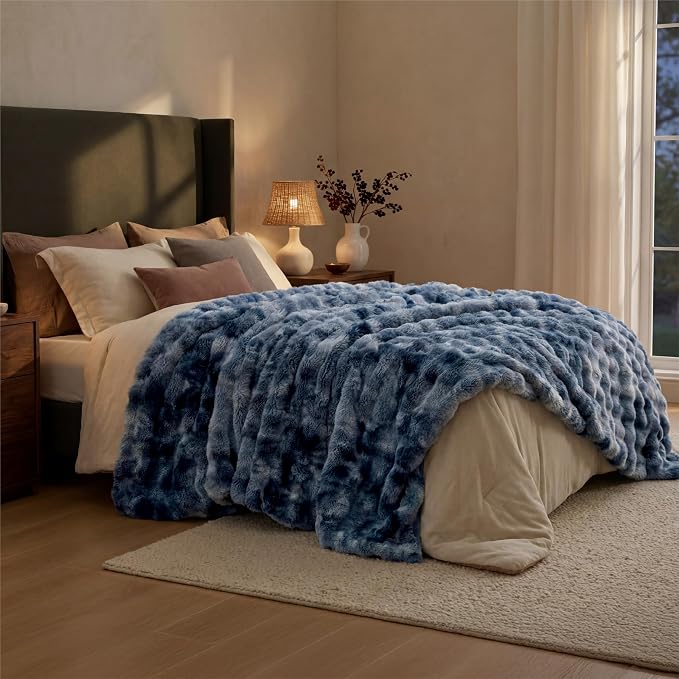 Bedsure GentleSoft Bubble Faux Fur Blankets Queen Size, Fluffy Fuzzy Queen Blanket for Bed, Soft Cozy Faux Fur Bedding for Winter, Thick Warm Plush Bed Cover, Tie-dye Blue, 90x90