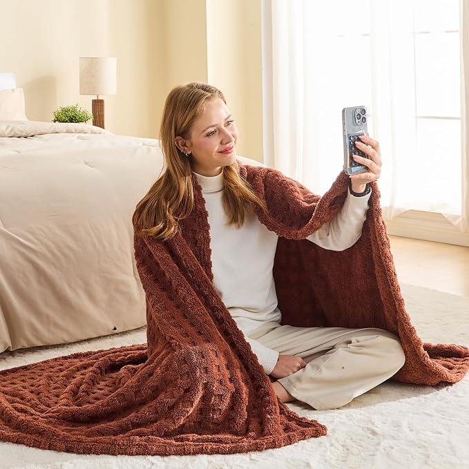 NEWCOSPLAY 3D Waffle Checkered Flannel Twin Blanket, Coffee, 60"x80" | Super Soft Cute Lightweight Decorative Premium Silky Fleece Blanket for Couch Sofa Bed, Gift for Women Men, All Season Use