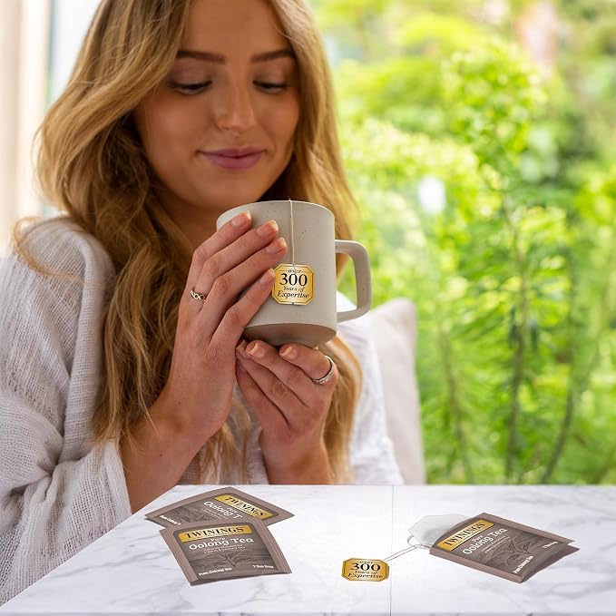 Twinings Pure Oolong Tea Individually Wrapped Bags, 20 Count (Pack of 1), Warm, Nutty Flavour & Golden Colour, Caffeinated, Enjoy Hot or Iced, 20 Teabags