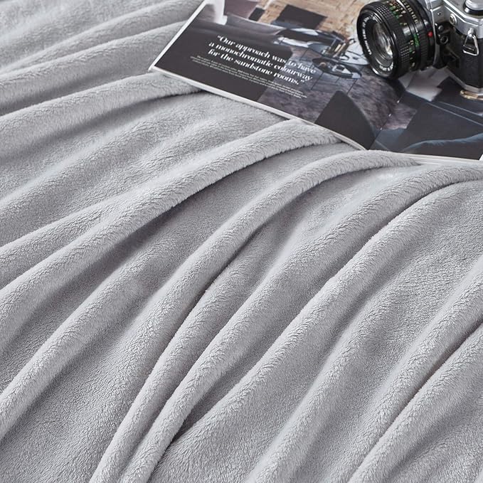 Hansleep Full Light Grey Fleece Blanket, Soft Flannel Bed Blanket | Fuzzy Cozy Blanket 84x90 Inches, Multi-use for Bed, Sofa, Couch, Travel, Camping, All Season Warm Lightweight Cover