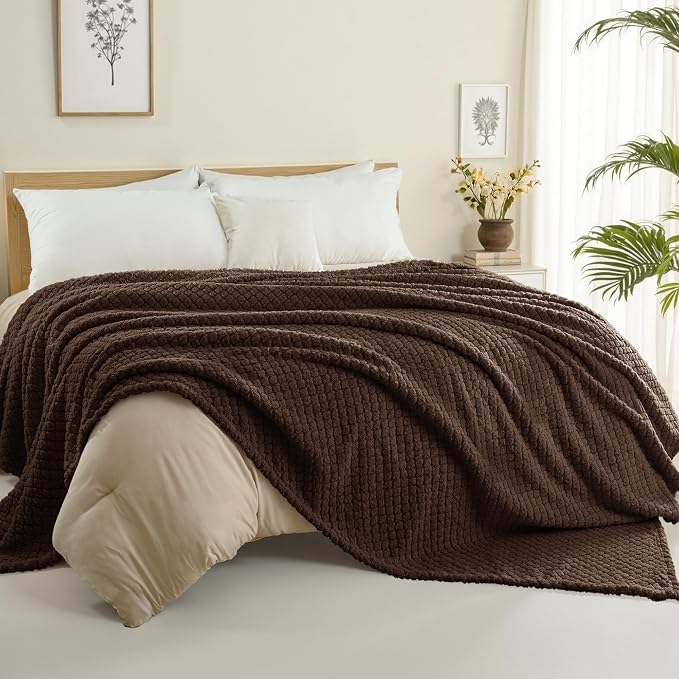 Exclusivo Mezcla Soft Fleece King Size Blanket for Bed, Coffee | Jacquard Lightweight Cozy Bed Blanket, Breathable Decorative Fuzzy Textured All Season Use, 90x104 Inches