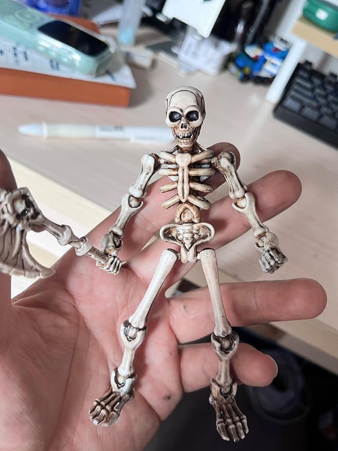 T13 Skeleton Action Figure, Movable Articulated Human Skeleton, 5.12-in Action Figure Wearing Multiple Sets of Weapons, Can Be Painted, Suitable for Collectors As Desktop Decorations (3pcs)