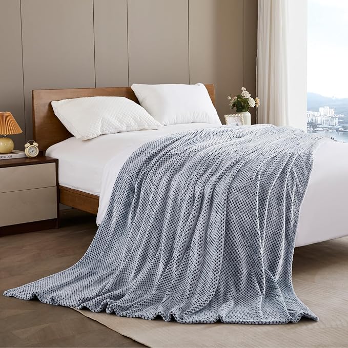 Exclusivo Mezcla Soft Waffle Fleece Bed Blanket Queen Size, Heather Navy | Lightweight Plush Blanket for Bed, Bedroom, Cozy Flannel with Waffle Texture, Stylish Home Decor, All Season, 90x90 Inches