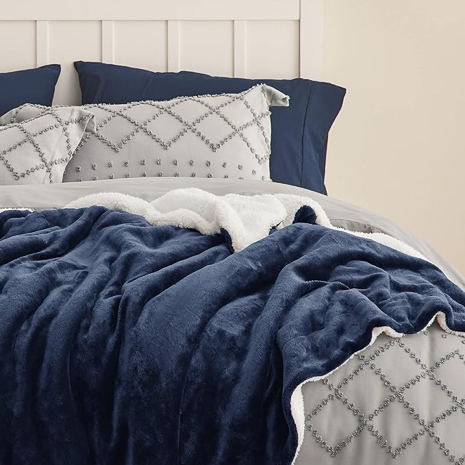 Bedsure GentleSoft Sherpa Fleece Blanket Queen Size for Bed, Non-Heated, Thick and Warm Throw for Women and Men, Soft Fuzzy Plush Weight Queen Blanket for Winter, Navy, 90x90 Inches