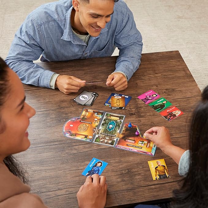 Hasbro Gaming Clue Board Game Robbery at The Museum, Escape Room Game, Murder Mystery Games, 1-6 Players, 10+ (Amazon Exclusive)