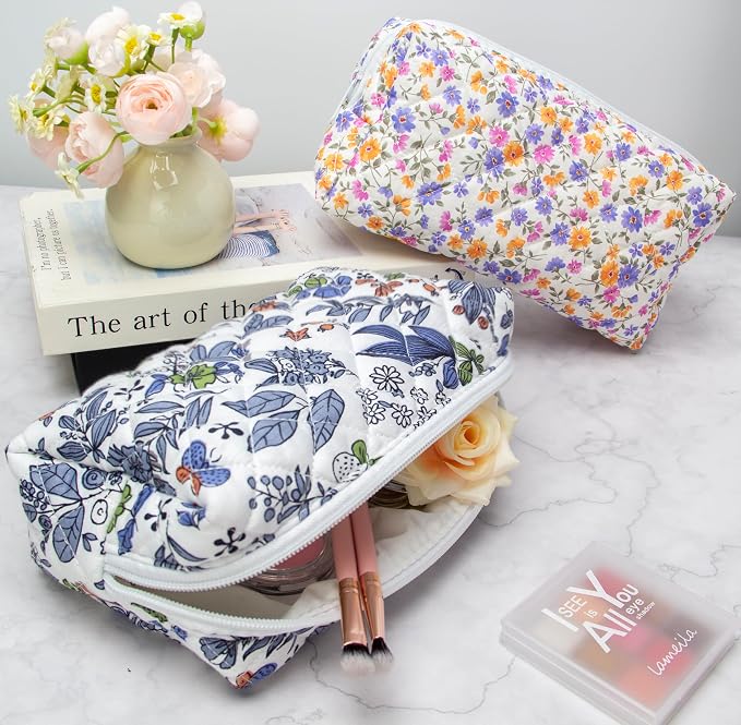 PAZIMIIK Small Quilted Makeup Bag,Zipper Cosmetic Pouch,Leaf White | Lightweight Cosmetic Bag Organizer for Women,Purse Storage Holds Makeup,Toiletries,Skincare,Beauty Essentials,Travel Items