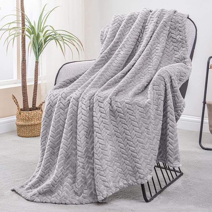 Exclusivo Mezcla Fleece Throw Blanket for Couch Sofa, 50”x70”, Light Grey | Oversized Soft Cozy Fluffy Blankets for Summer, Decorative Plush Flannel Throws for Living room, Bedroom with Leaves Pattern