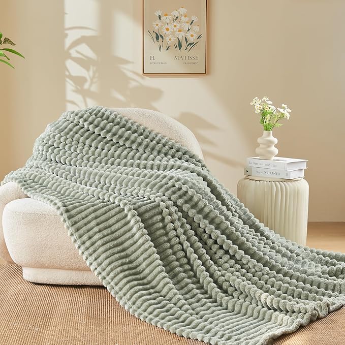 NEWCOSPLAY Super Soft Twin Blanket Sage Green Premium Silky Flannel Fleece 3D Ribbed Jacquard Lightweight Bed Blanket All Season Use (Sage Green Ribbed, Twin(60"x80"))
