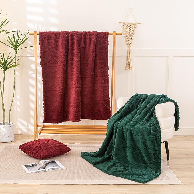 YUSOKI Sherpa Fleece Large Throw Blanket, Burgundy Red, 50"x65" | 3D Stylish Design,320GSM, Non-Shedding, Lightweight for All Season Use, stays fluffy after repeated washes, Perfect Gifts