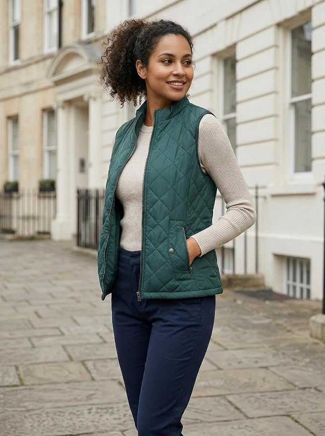 Fuinloth Women's Quilted Vest Lightweight Puffer Stand Collar Zip Gilet | 4 pockets with 2 inner storage. Quilted padded warm gilet. Fall winter outerwear layering vest for travel hiking daily wear.