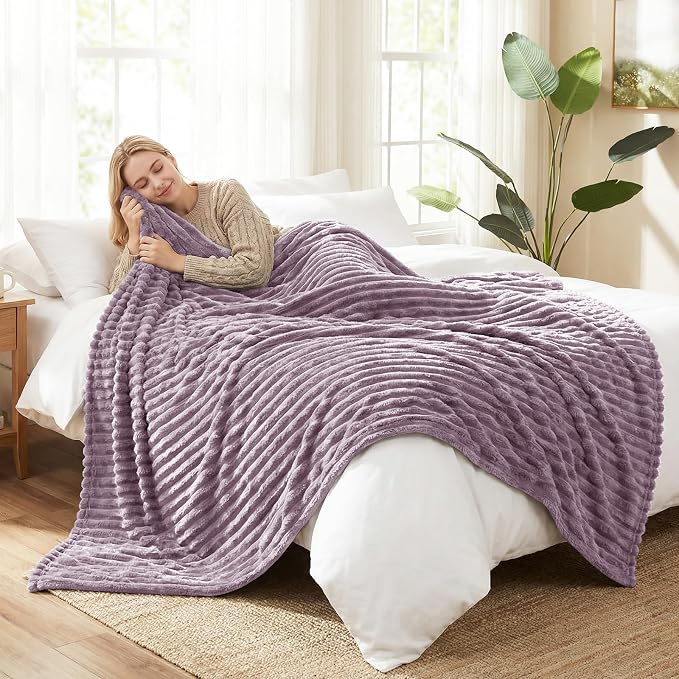 HIMEET Dusty Purple Queen Blanket for Bed, 300GSM Ribbed Fleece, 90 x 90 | Ultra Soft Flannel, All-Season Lightweight Warmth, Cozy Bed Coverage & Bedroom Decor, Gift for Men & Women, Machine Washable