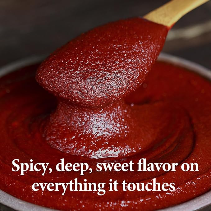 Wang Gochujang, Traditional Korean Red Chili Pepper Paste | Made with All Natural Ingredients, Non-GMO and MSG-Free, 2.2 Lb (Pack of 1), Spicy, Sweet and Deep Flavor
