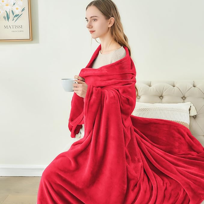 BEDELITE Fleece Blanket Soft Plush Twin Size Blanket Red 60"x80" | Ultra Soft Fleece, Plush Microfiber, Lightweight Warmth, All Season Comfort, Fade Resistant, Machine Washable, Couch Sofa Bed