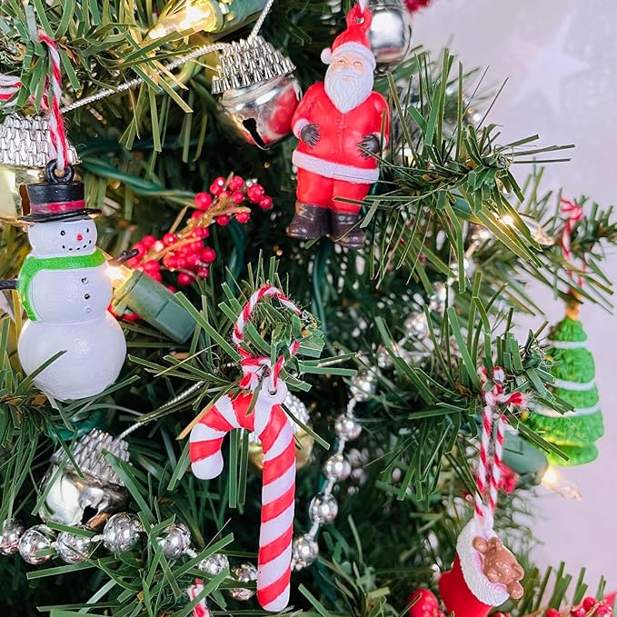 Safari Ltd. Christmas Designer TOOB - 8 Detailed Figurines: Christmas Tree, Stocking, Candy Cane, Ornament, Snowman, Sleigh, Gifts, and Santa - Educational Toy Figures For Boys, Girls & Kids Ages 3+