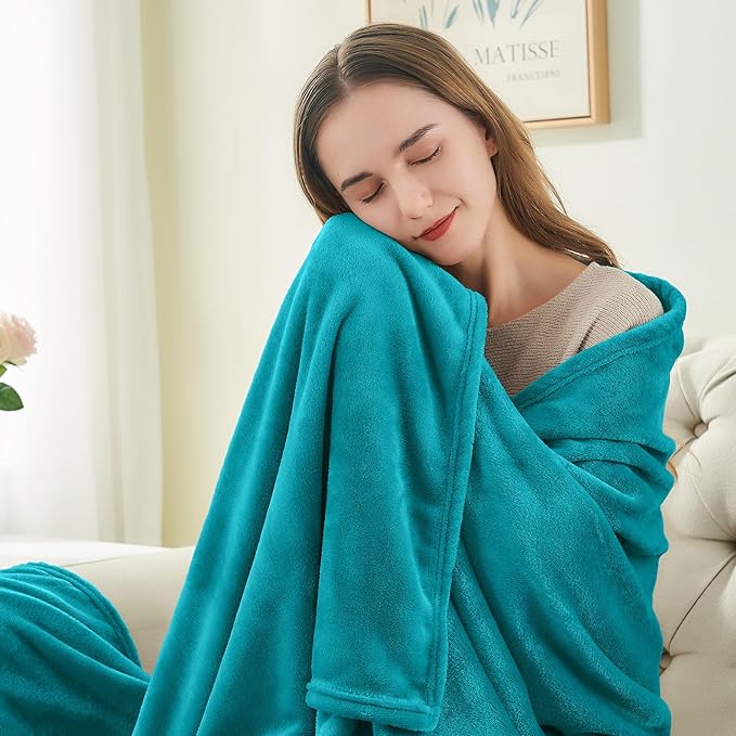 BEDELITE Fleece Blanket Soft Plush King Size Bed Blanket Teal Blue 108"x90" | Ultra Soft Fleece, Plush Microfiber, Lightweight Warmth, All Season Comfort, Fade Resistant, Machine Washable