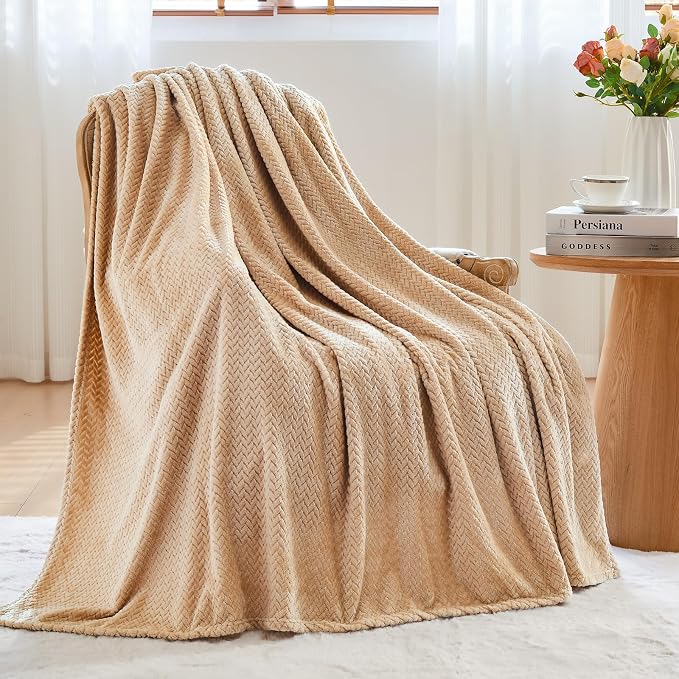 NEWCOSPLAY Fleece Leaves Pattern Queen Blanket, Brown, 90"x90" | Super Soft Throw Blanket, Lightweight Cozy Bed Sofa Blanket, Premium Silky Flannel Fleece, Travel Blanket for All Season Use
