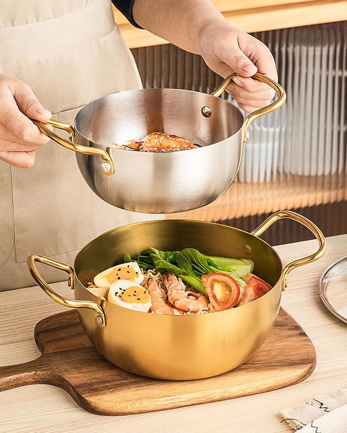 Ramen Soup Pot Pan with Lid Ramen Cooker Ramen Pot Korean Noodle Cooker Aluminium Alloy Cooking Pot with Lid Stock Pot for Cooking Soup Pasta and Stew Spoon,Gold,16CM