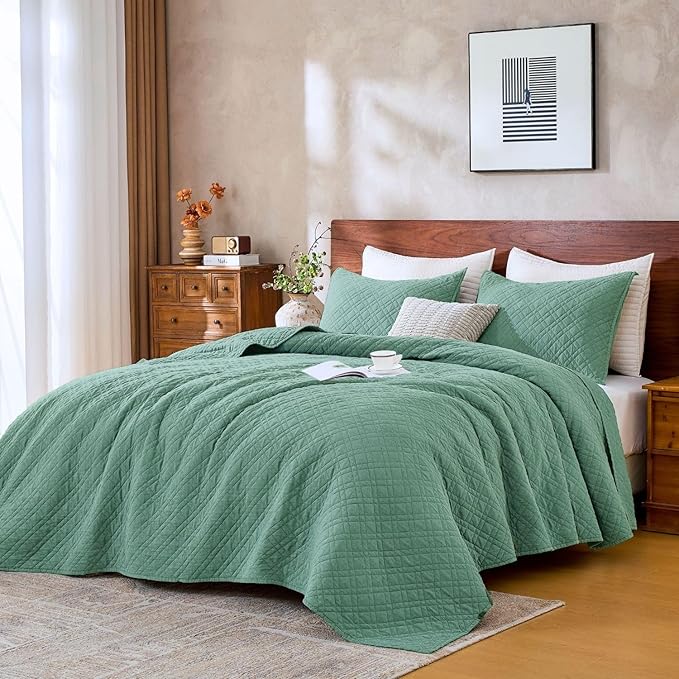 DOWN HOME Twin Quilt Set with Sham Lightweight Quilted Bedspread Coverlet Thin Comforter Bed Cover Vintage Washed Quilted Blanket for All Season, Brushed Microfiber Diamond Stitching, Green, 66"x92"