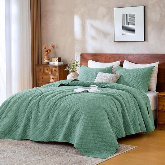 DOWN HOME Twin Quilt Set with Sham Lightweight Quilted Bedspread Coverlet Thin Comforter Bed Cover Vintage Washed Quilted Blanket for All Season, Brushed Microfiber Diamond Stitching, Green, 66"x92"
