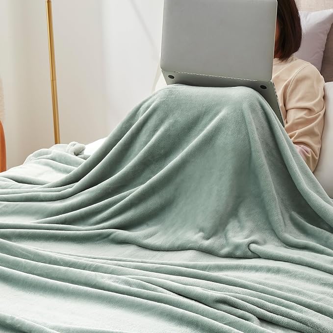 Hansleep Full Grey Green Fleece Blanket, Soft Flannel Bed Blanket | Fuzzy Cozy Blanket 84x90 Inches, Multi-use for Bed, Sofa, Couch, Travel, Camping, All Season Warm Lightweight Cover