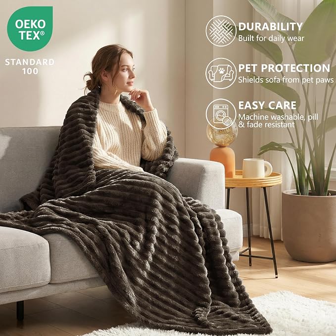 HIMEET Brown Twin Blanket for Bed, 300GSM Ribbed Fleece, 60 x 80 Inches | Ultra Soft Flannel, All-Season Lightweight Warmth, Bed Layering Pick & Dorm Essential, Gift for Men & Women, Machine Washable