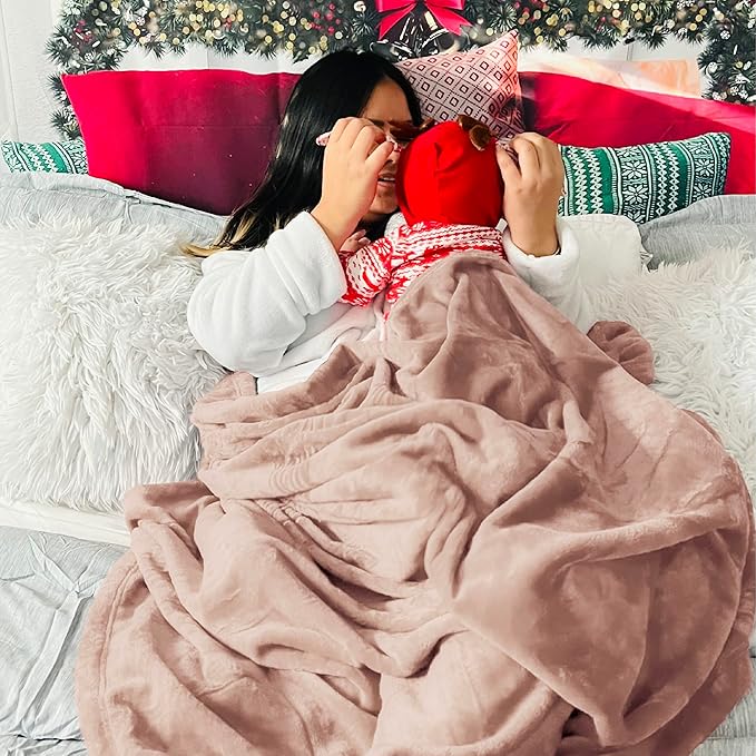Bedsure GentleSoft Fleece Throw Blanket Dusty Pink - 300GSM Blankets for Couch, Sofa, Bed, Soft Lightweight Plush Cozy Throws for Toddlers, 50x60 inches