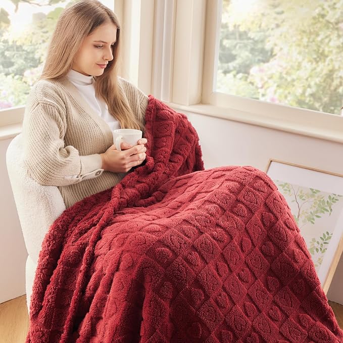NEWCOSPLAY 3D Heart Checkered Flannel Twin Blanket, Red Heart, 60"x80" | Super Soft Cute Lightweight Decorative Premium Silky Fleece Blanket for Couch Sofa Bed, Gift for Women Men, All Season Use