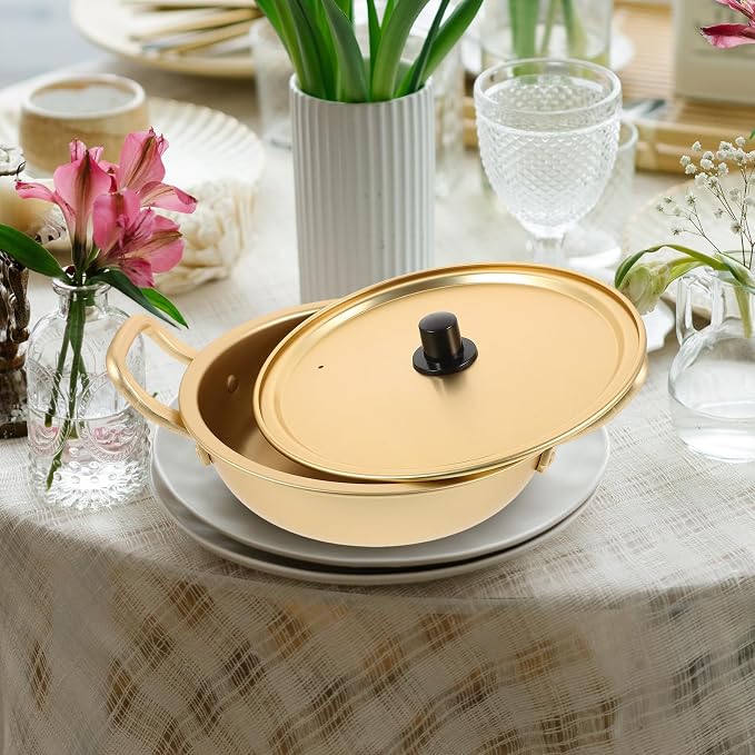 STOBAZA Golden Aluminum Korean Ramen Pot with Lid, Non-stick Stockpot for Cooking Noodles and Making Instant Noodles, Easy to Clean and Portable Kitchen Gadget