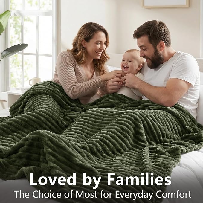 HIMEET Olive Green King Blanket for Bed, 300GSM Ribbed Fleece, 108 x 90 in | Ultra Soft Flannel, All-Season Lightweight Warmth, Generous Bed Coverage & Home Decor, Gift for Men & Women, Machine Washable